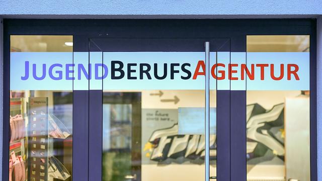 Weniger Jugendarbeitslosigkeit: Jugendberufsagenturen im Ausbau - mehr Unterstützung vor Ort