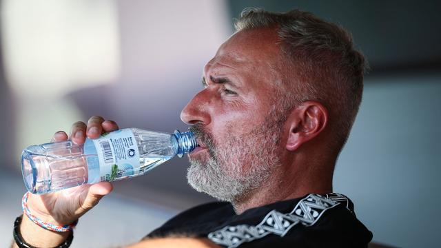 2. Fußball-Bundesliga: Kiel-Coach Walter: Sollten aufhören, Geschenke zu verteilen