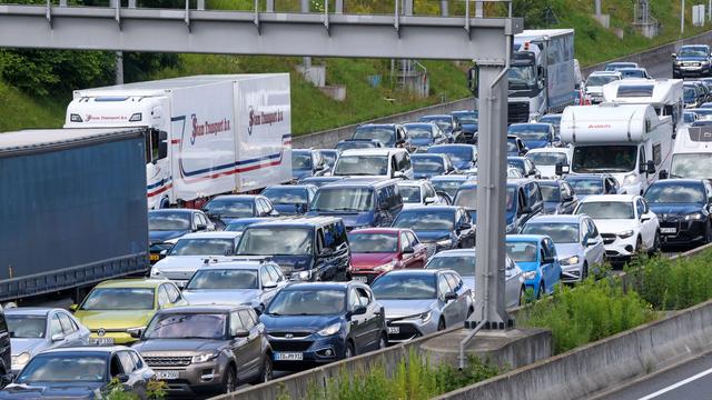 Verkehr: Staus zum Ferienende auf Autobahnen in Norddeutschland
