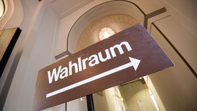 Wahlen: Zu niedrig: Bürgermeisterkandidat hängt in Hatten Plakate ab