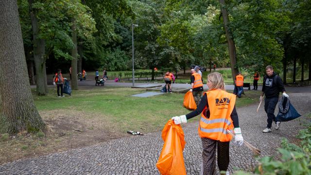 Bilanz der Techno-Demo: 50 Raver wegen Hitze oder Drogen im Krankenhaus