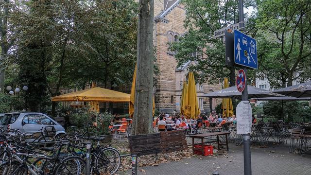 Gerichtsbeschluss: Köln muss Zwangsgeld zahlen – OVG rügt Umgang mit Partylärm