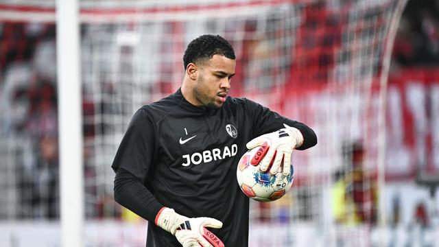 Fußball-Bundesliga: Torwartproblem: Holt Eintracht Frankfurt jetzt Atubolu?