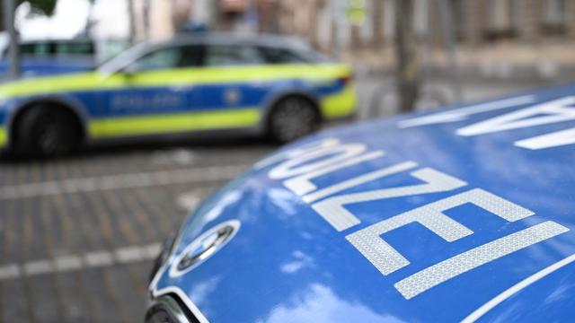 Übergriffe im Freibad: Elfjährige Mädchen belästigt - Badeaufsicht greift ein
