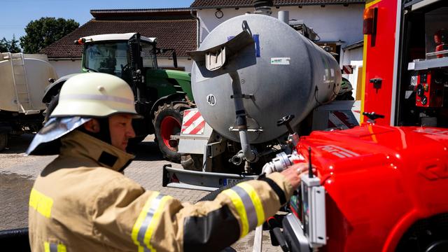 Brandbekämpfung: Red Farmer unterstützen die Feuerwehr