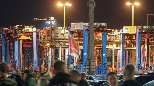 Transport: Warnstreik im Hamburger Hafen hat begonnen