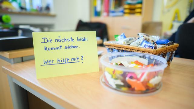 Kommunalwahl 2026: Wer zählt mit aus? Wo noch Wahlhelfer gesucht werden