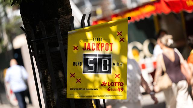 Glück im Spiel: 50 Millionen Euro: Lotto-Gewinner hat sich gemeldet