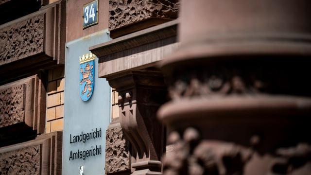 Bild: Arzt angeklagt: Anästhesist nach Tod von Mädchen erneut vor Gericht