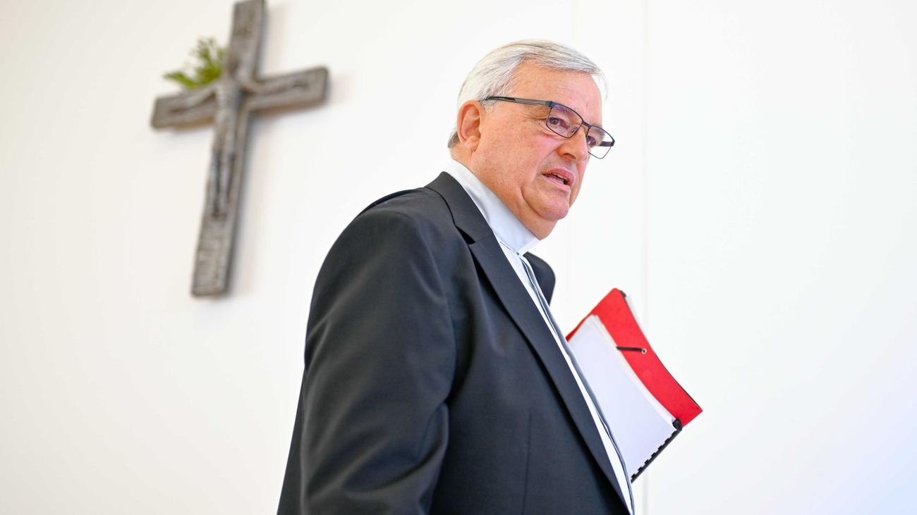 Kirche: Bischof von Speyer legt Amt nieder