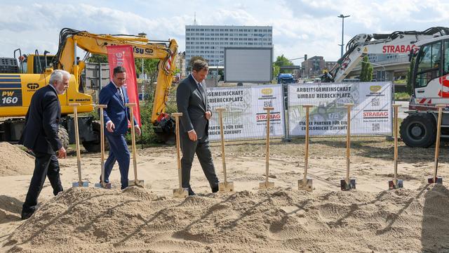 Großprojekt: Spatenstich in Halle: Zukunftszentrum nimmt Fahrt auf