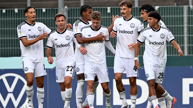 DFB-Pokal: Mit einem 10:0 feierte Eintracht Frankfurt zur Pause den höchsten Halbzeitstand in der Geschichte des DFB-Pokals.