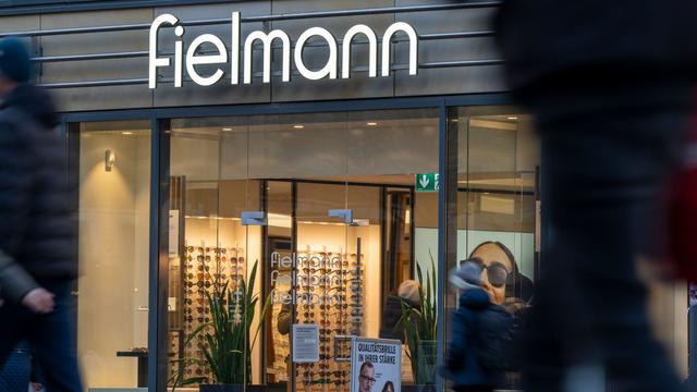 Optik: Fielmann-Kurs gerät nach trüber Prognose unter Druck