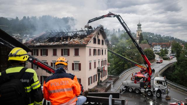 Brände: Fünf Vermisste nach Gebäudebrand in Graubünden