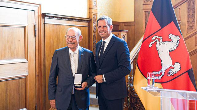 Auszeichnungen: Landesmedaille für Präsident der jüdischen Gemeinden