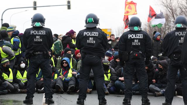 Riesa: Polizeihund-Einsatz bei AfD-Protest: Ermittlung eingestellt