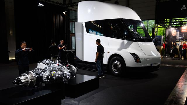 Nach Verzögerungen: Tesla will Elektro-Lastwagen auch in Europa verkaufen