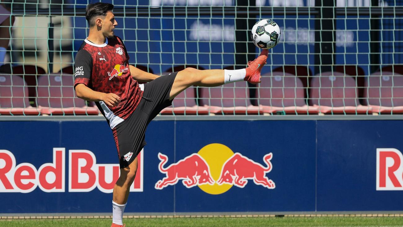Fußball-Bundesliga: Eljif Elmas verlässt RB Leipzig wieder per Leihe