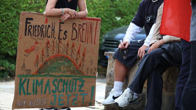 Hitzewelle: Merz will Helfern im Waldbrandgebiet danken