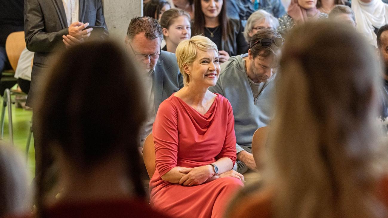 Schulbeginn: Schwesig gratuliert Kindern zum Schulstart
