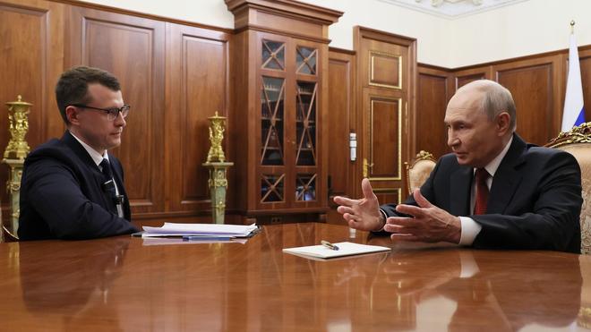  Kremlchef Wladimir Putin hat der Ukraine mit harten Antworten gedroht auf die jüngsten Drohenangriffe auf russische Ziele.