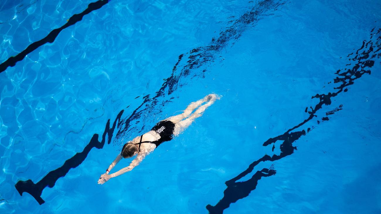 Abkühlung im Sommer: 100 Jahre Freibäder: historische Schwimmorte in Hessen
