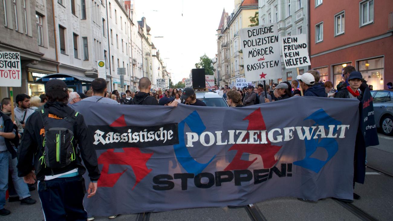 In München: Polizeischuss auf Schüler: GdP bestreitet Rassismus-Vorwurf