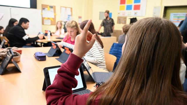 Künstliche Intelligenz: Sachsen-Anhalt setzt KI-Chatbot an Schulen ein