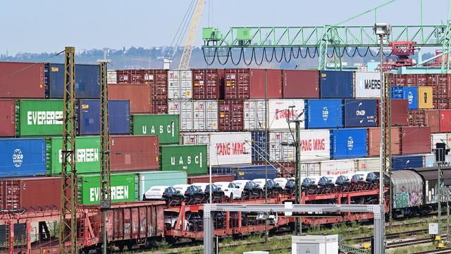 Ein- und Ausfuhren: Südwest-Exporte steigen - aber nicht in die USA und China