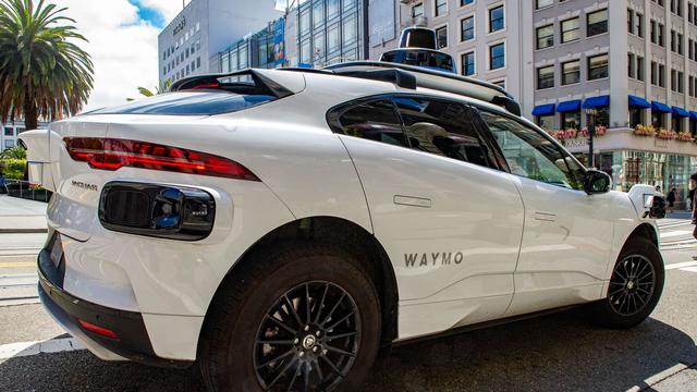 Robotaxis: Fahrerlose Taxis in München: Waymo kündigt Start für 2027 an