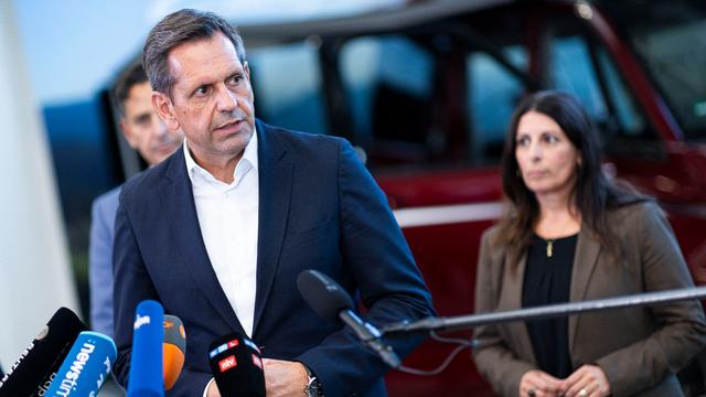 Automobilkonzern: Lies sieht Werksschließungen bei VW weiter kritisch
