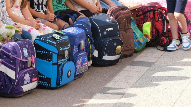 Schulen in MV: MV stellt Hunderte Lehrkräfte ein - Mangel bleibt aber