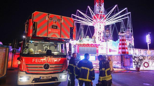 Hamburger Sommerdom: Menschen nach rund drei Stunden aus Kettenkarussell gerettet