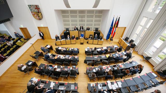 Landtag: Saar-Landtag gegen Neuausrichtung von «Demokratie leben»