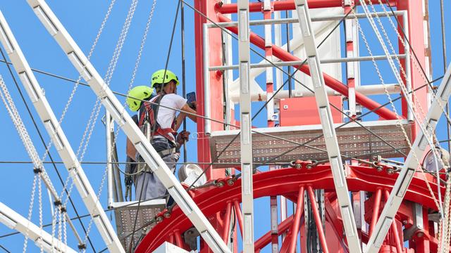 Vorfall auf dem Hamburger Dom: Schaustellerbund betont Sicherheit von Fahrgeschäften