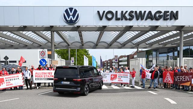 Autoindustrie: VW-Chef lobt Zwickau – Unsicherheit bleibt für Beschäftigte