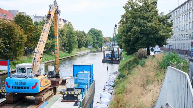 Berlin Evacuates 5,600 Households After WWII Bomb Discovery