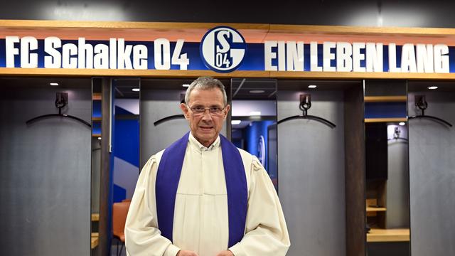 Kirche und Fußball: Beten für Königsblau - Älteste Stadion-Kapelle auf Schalke