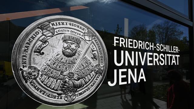 Hochschulen: Deckenputz löst sich – Uni Jena schließt Hauptgebäude