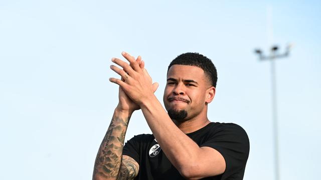 Fußball-Bundesliga: Eintracht baut auf Atubolu zwischen den Pfosten