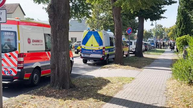 Tat an Schule: Gewalttat an Brandenburger Schule - Mann festgenommen