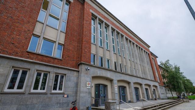 Prozesse: Tod nach 30 Hammerschlägen - Angeklagter schweigt im Prozess