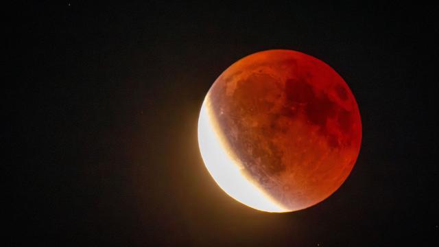 Naturphänomen in der Nacht: Wolken im Norden: Wo man die Mondfinsternis sehen könnte