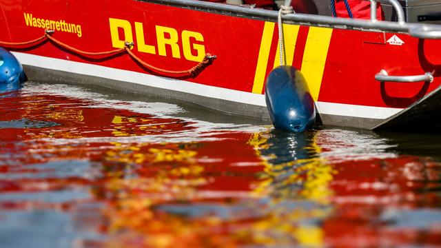 Bootsunfall: Boot gerät auf Kummerower See in Brand - Mann verletzt