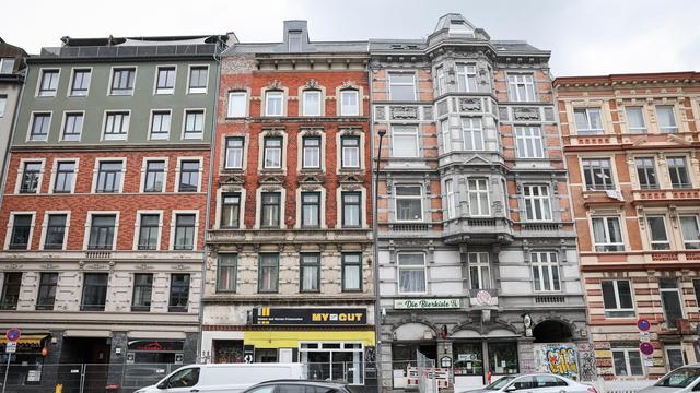 Notabriss Holstenstraße: Nachbarn dürfen zurück – Balkone und Hof bleiben gesperrt