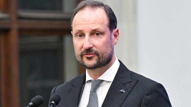 Nach dem Tod von Harald V.: Zwischen Sorgen und Skandalen: Norwegens neuer König Haakon