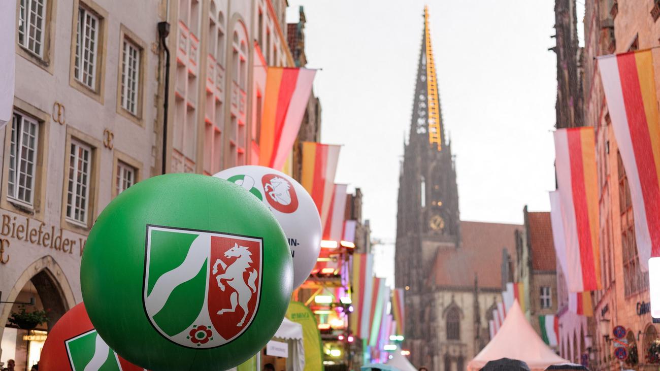 NRW-Tag in Münster: 80 Jahre NRW: Bürger feiern Demokratie und Vielfalt