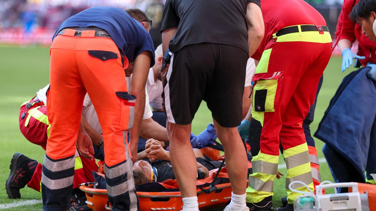 Fußball-Bundesliga: Gladbachs Hashioka nach Zusammenstoß in Leipziger Klinik