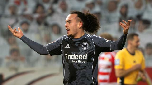 Bundesliga: Eintracht Frankfurt verleiht Theate nach Bologna