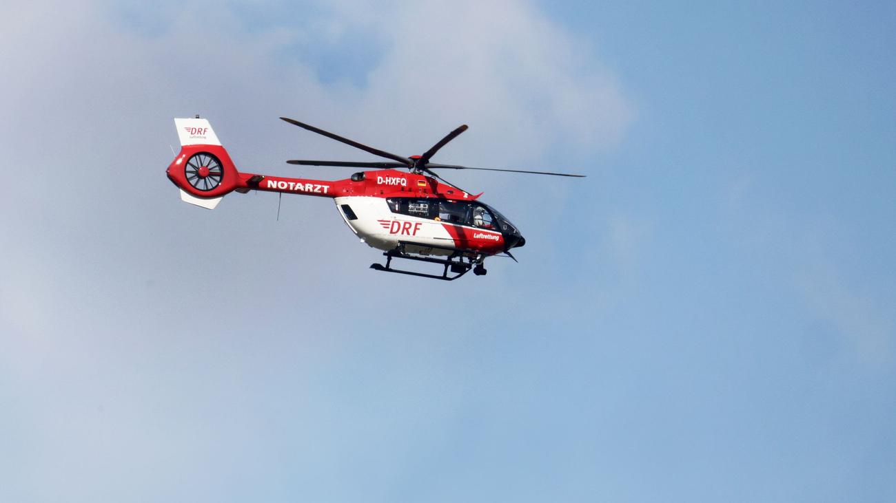 Hubschrauber im Einsatz: Landkreis Schwäbisch Hall: 62-Jähriger stürzt durch Dach